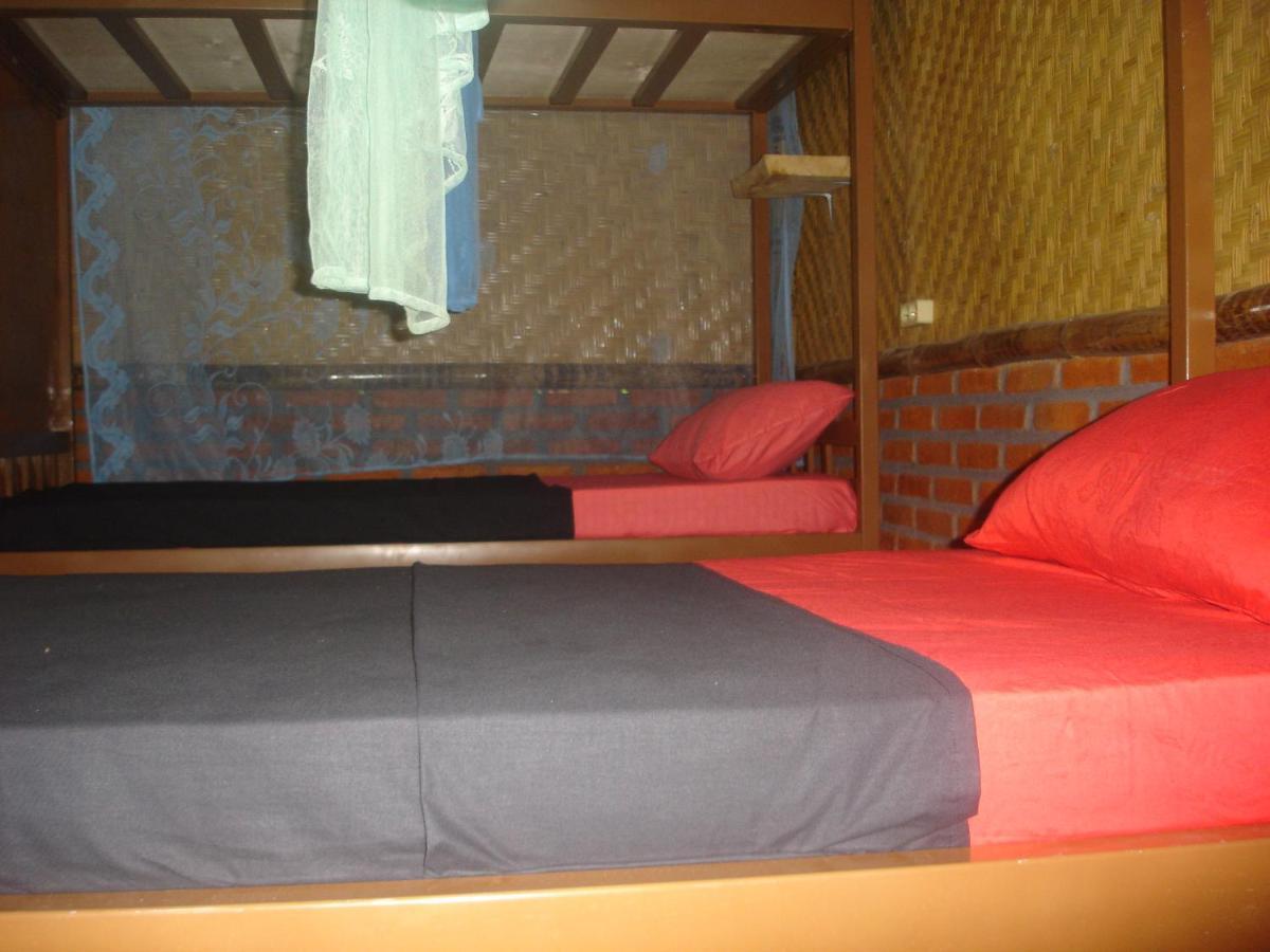 Dormitory Sedap Malam Singaraja  Exterior photo