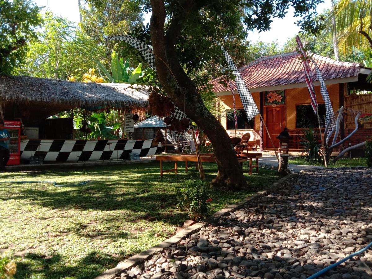 Dormitory Sedap Malam Singaraja  Exterior photo